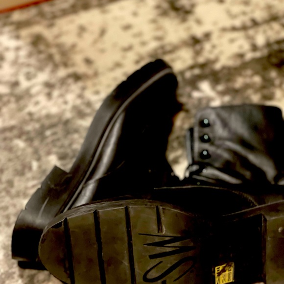 Stuart Weitzman MacKeenzie Bootie - Picture 3 of 4